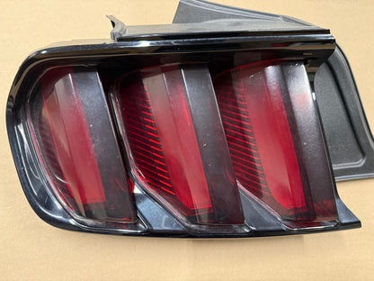 2015-2017 Ford Mustang GT350 GT V6 EcoBoost Tail Light LH Driver Side LED