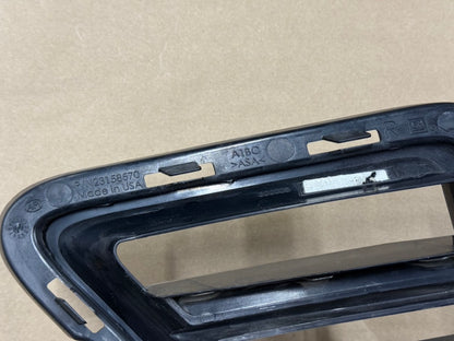 2016-2018 Chevrolet Camaro SS Front Bumper RH Passenger Side Grille GM