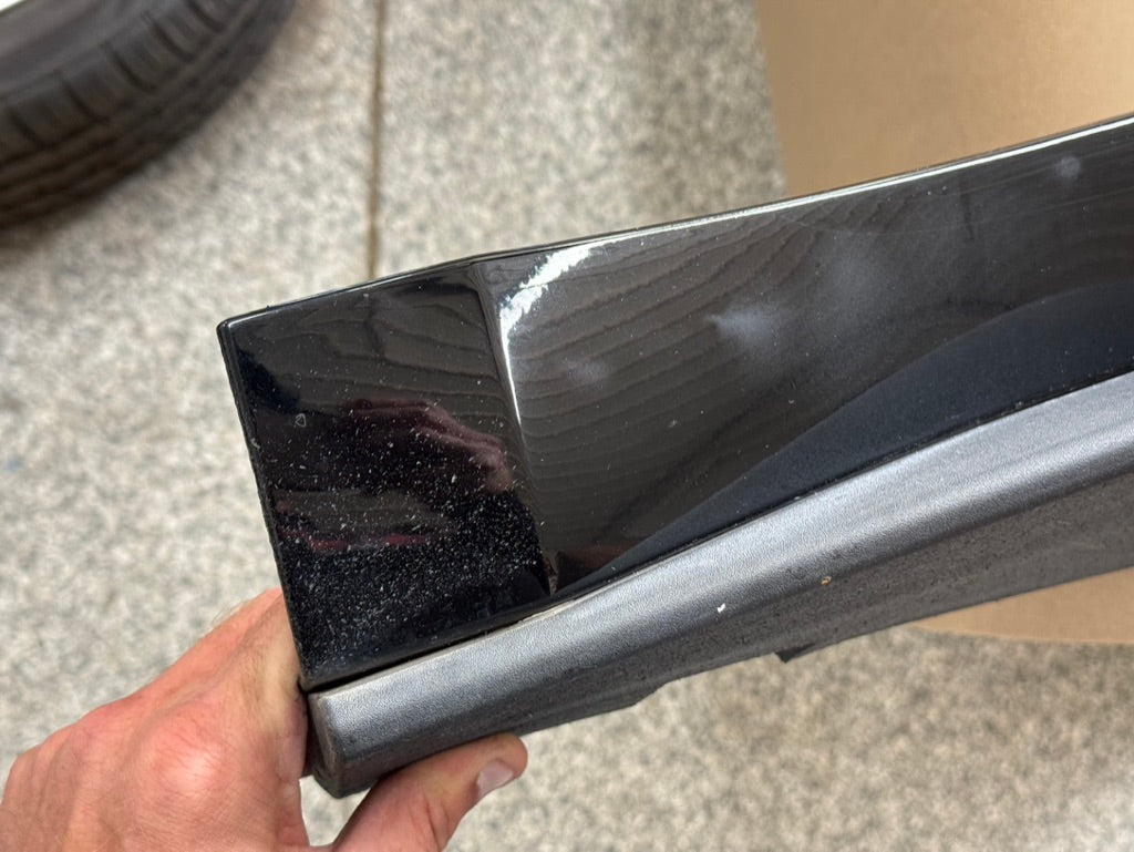 2015-2023 Ford Mustang GT V6 LH Side Skirt Molding Driver Side "G1"