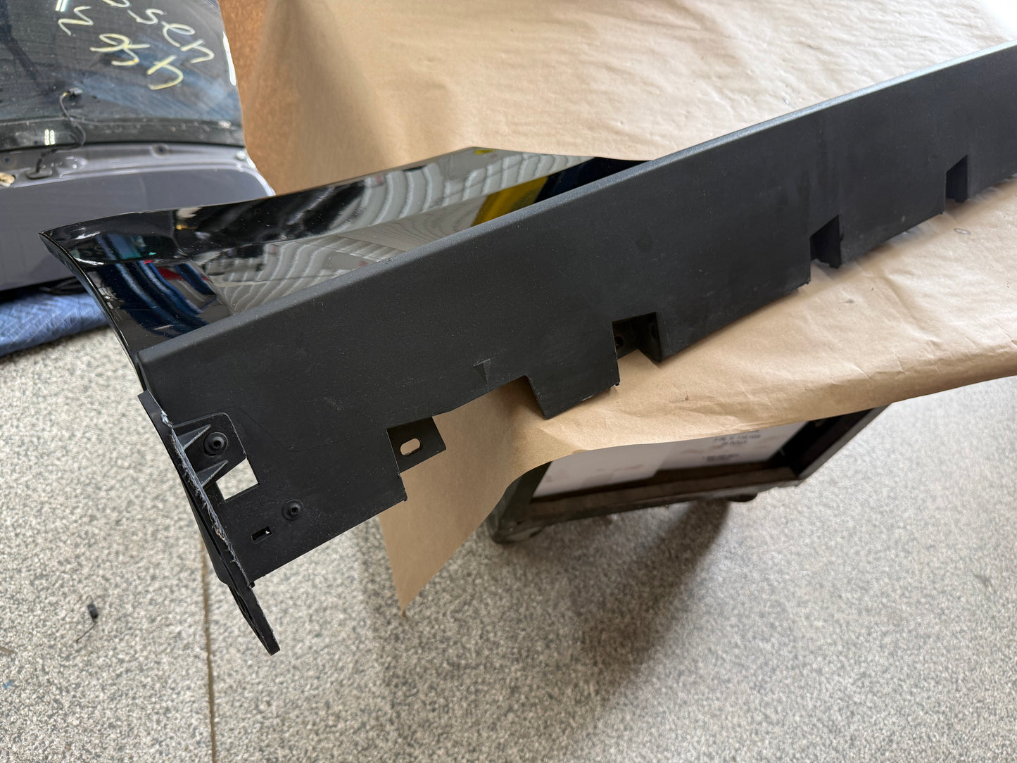 2015-2023 Ford Mustang GT V6 RH Passenger Side Skirt Molding "G1"