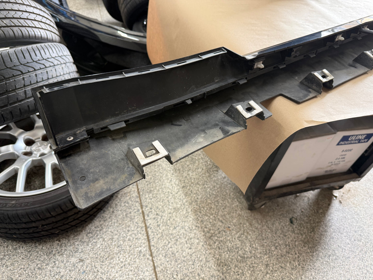 2015-2023 Ford Mustang GT V6 RH Passenger Side Skirt Molding "G1"
