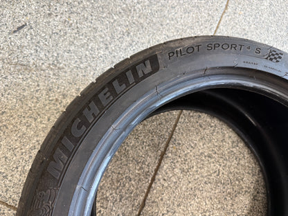 Michelin Pilot Sport 4 S 275/40/ZR19 Tire