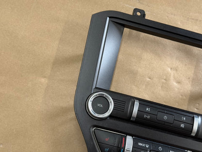 2021 Ford Mustang GT Touch Screen, Face Plate, Radio, Module USB Port
