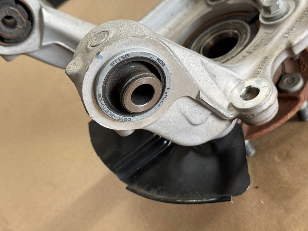 2015-2023 Ford Mustang 5.0 GT RH Passenger Side Rear Spindle Knuckle Hub