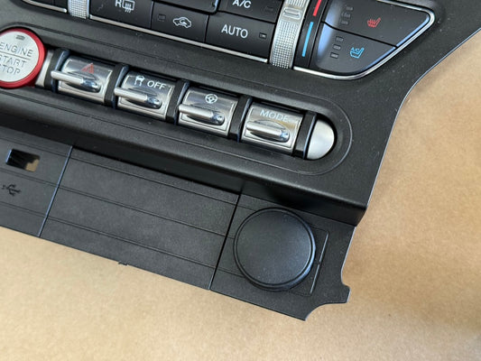 2021 Ford Mustang GT Touch Screen, Face Plate, Radio, Module USB Port