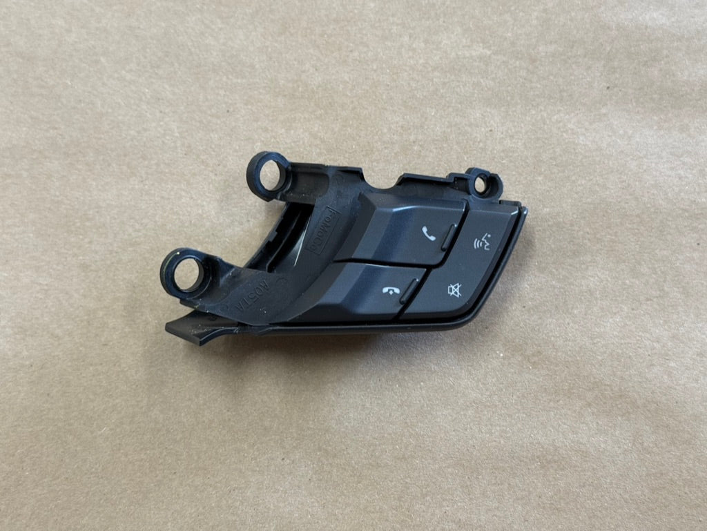 2015-2023 Ford Mustang GT RH Steering Wheel Button Sync Control