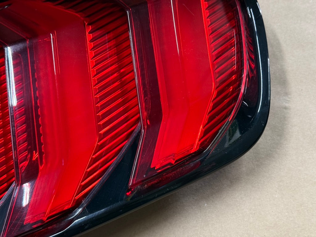 2018-2023 Ford Mustang GT350 GT V6 EcoBoost Tail Light RH Pass. Side LED
