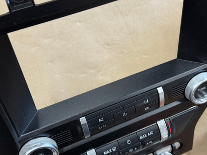 2021 Ford Mustang GT Touch Screen, Face Plate, Radio, Module USB Port