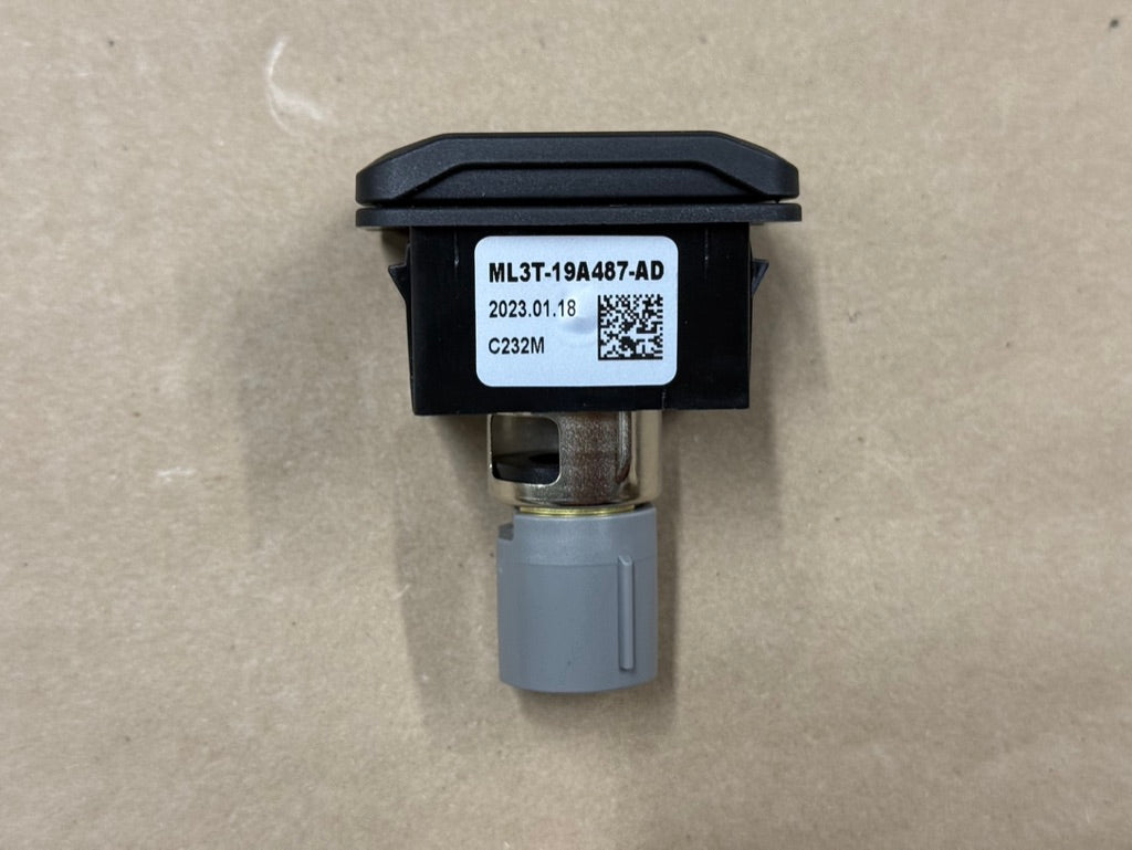2021-2025 Ford F-150 F-250 F-350 12V Power Outlet Socket ML3T-19A487-AD
