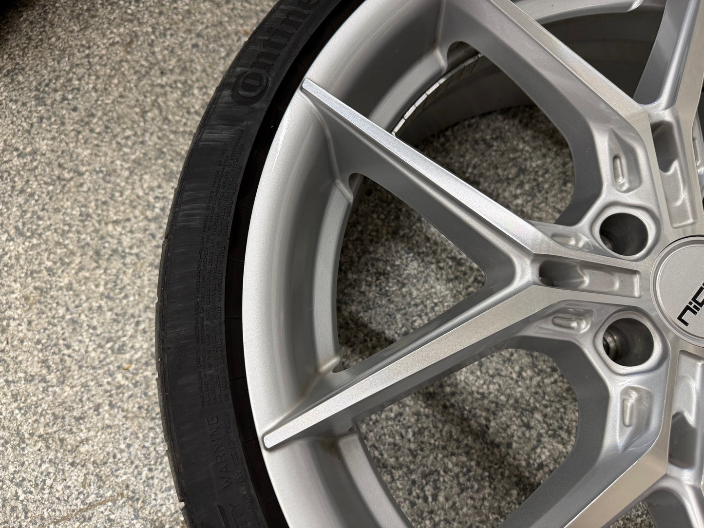 2015-2026 Mustang Niche Prodigy 5 20x9" Silver Wheel/Tire 275/30/20 Continental