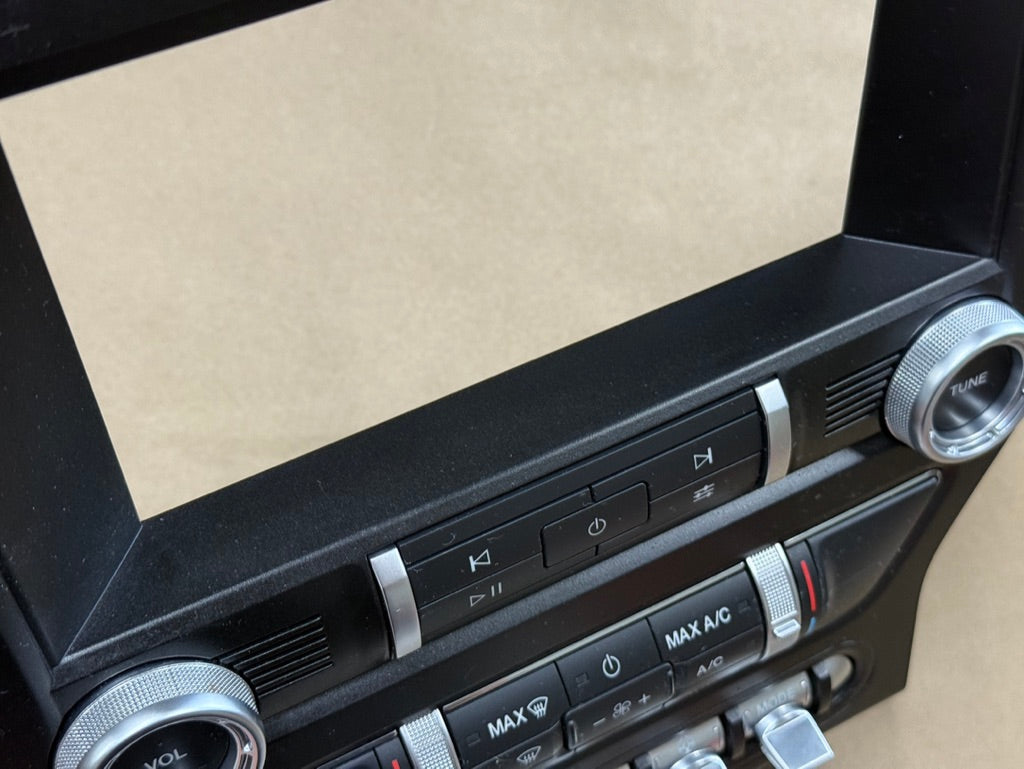 2020 Ford Mustang GT Touch Screen, Face Plate, Radio, Module USB Port