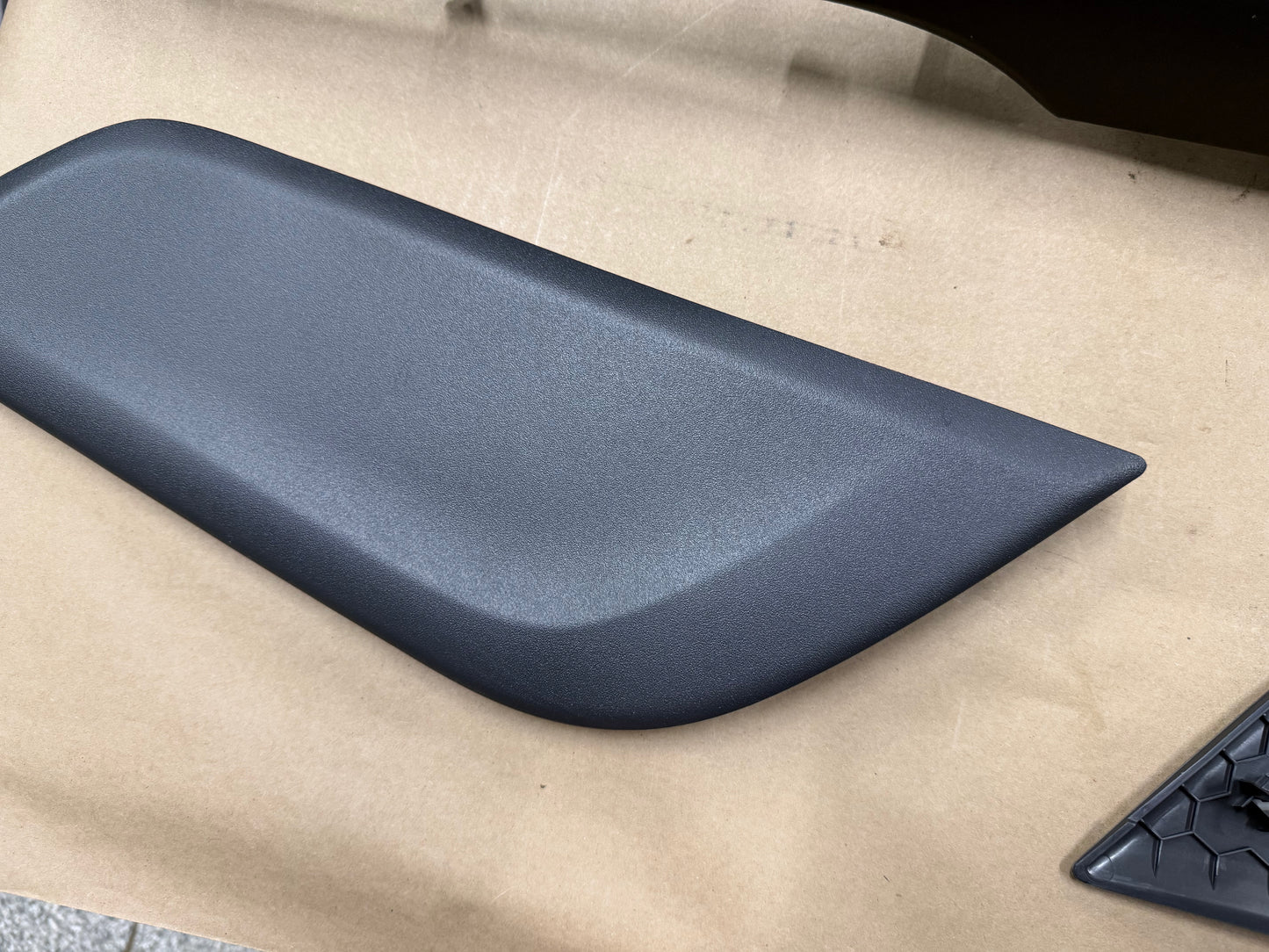 2024-2026 Ford Mustang Center Console Top Leather Wrapped Plastic Knee Pads