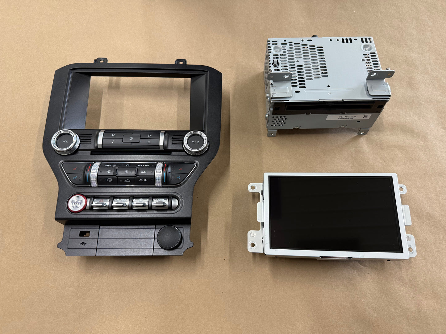 2021 Ford Mustang GT Touch Screen, Face Plate, Radio, Module