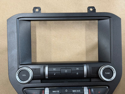 2021 Ford Mustang GT Touch Screen, Face Plate, Radio, Module USB Port