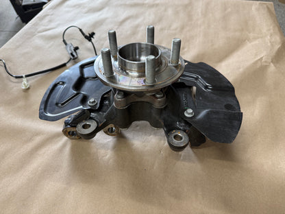 2024-2026 Ford Mustang 5.0 GT RH Passenger Side Front Spindle Knuckle Hub 4 Bolt