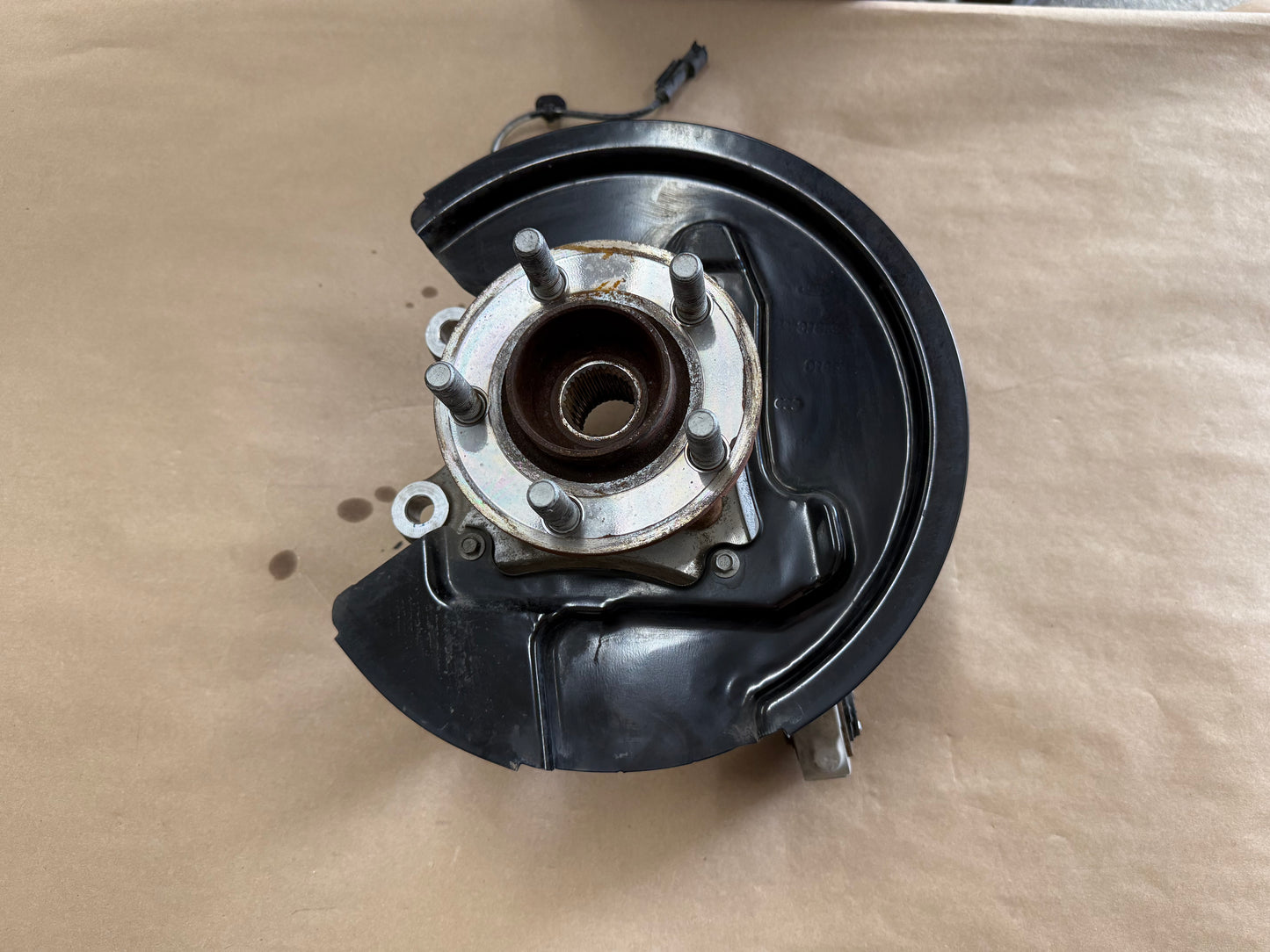 2015-2023 Ford Mustang 5.0 GT RH Passenger Side Rear Spindle Knuckle Hub