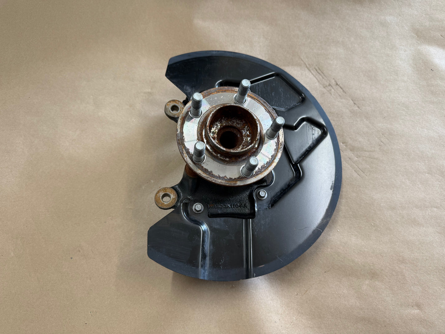 2021-2023 Ford Mustang 5.0 GT RH Passenger Side Front Spindle Knuckle Hub 4 Bolt