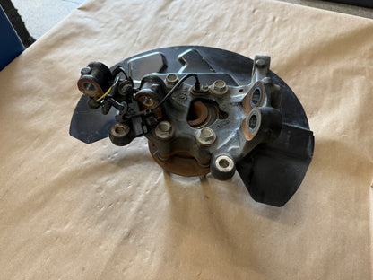 2021-2023 Ford Mustang 5.0 GT LH Driver Side Front Spindle Knuckle Hub 4 Bolt