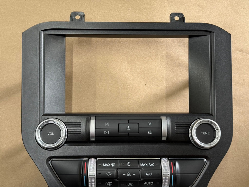 2020 Ford Mustang GT Touch Screen, Face Plate, Radio, Module USB Port