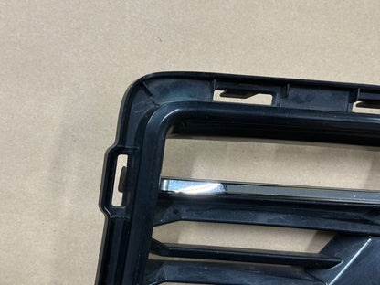 2016-2018 Chevrolet Camaro SS Front Bumper RH Passenger Side Grille GM