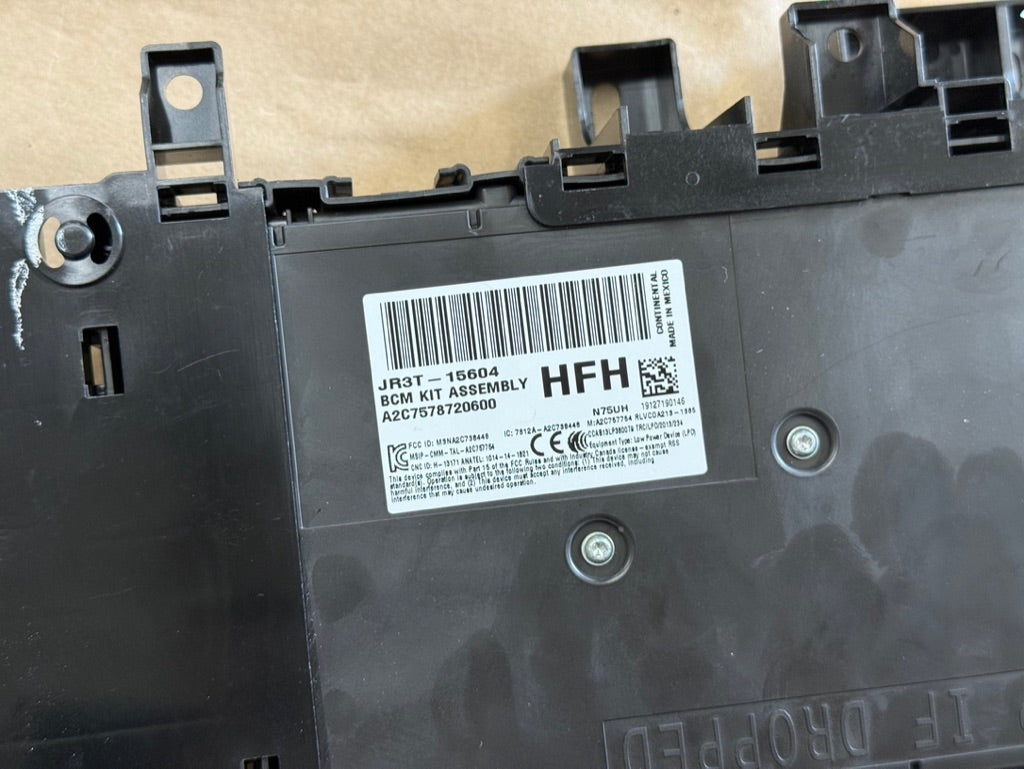 2019 Ford Mustang GT 5.0L BCM Body Control Module "Automatic"
