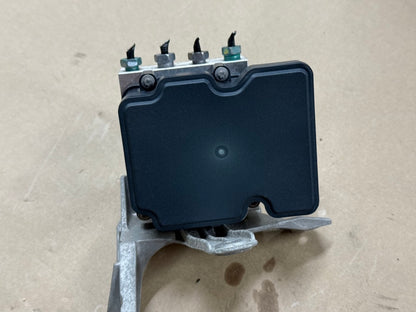 2018 Chevrolet Camaro SS ABS Module Controller Anti-Lock Brakes 41k miles