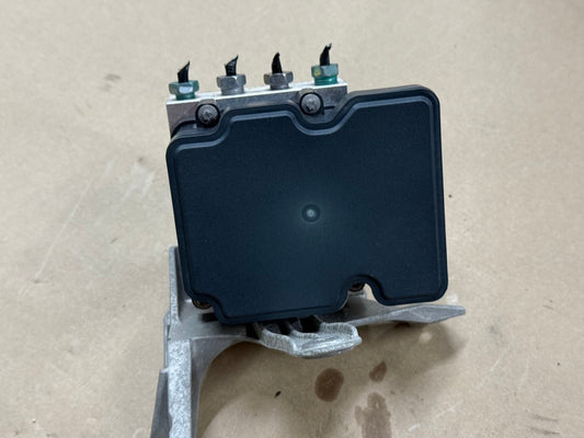 2018 Chevrolet Camaro SS ABS Module Controller Anti-Lock Brakes 41k miles