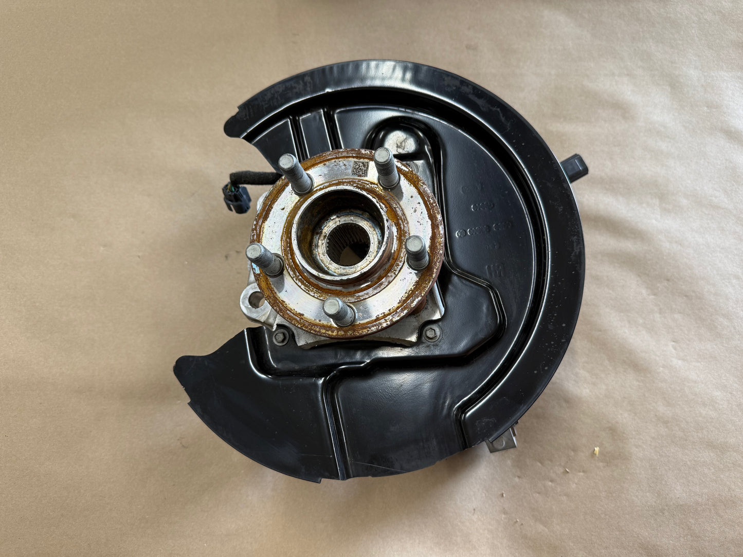 2024-2026 Ford Mustang GT RH Passenger Side Rear Spindle Knuckle Hub