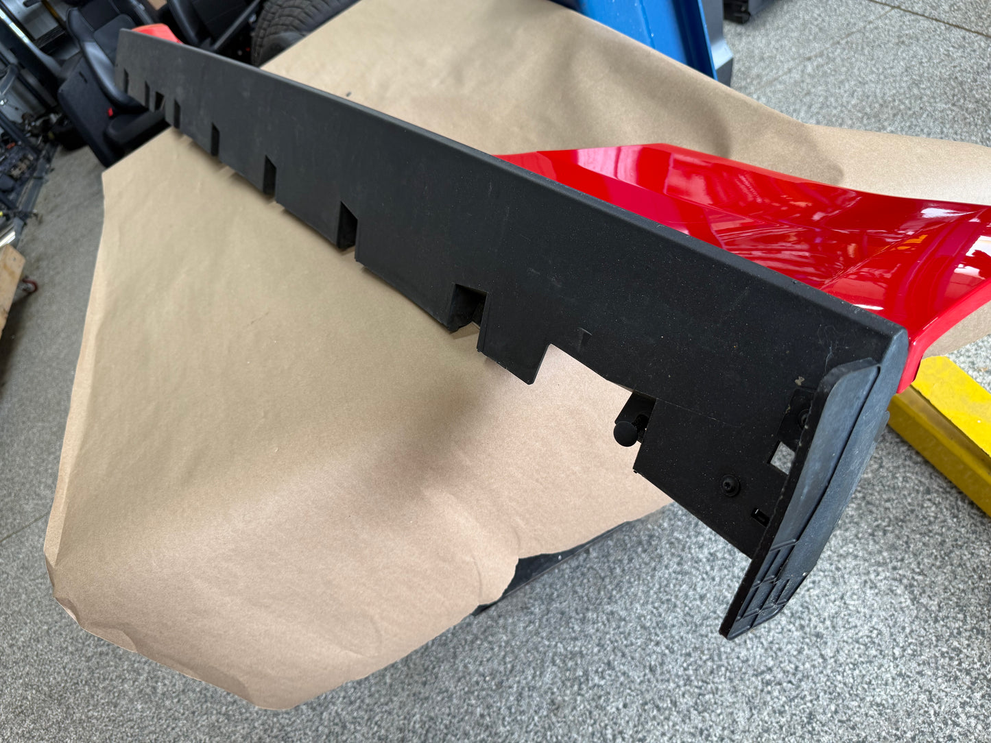 2015-2023 Ford Mustang GT V6 LH Side Skirt Molding Driver Side "PQ"