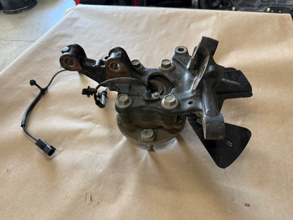 2021-2023 Ford Mustang 5.0 GT RH Passenger Side Front Spindle Knuckle Hub 4 Bolt