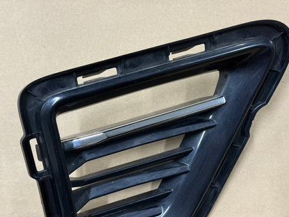 2016-2018 Chevrolet Camaro SS Front Bumper RH Passenger Side Grille GM
