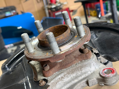 2015-2023 Ford Mustang 5.0 GT LH Driver Side Rear Spindle Knuckle Hub