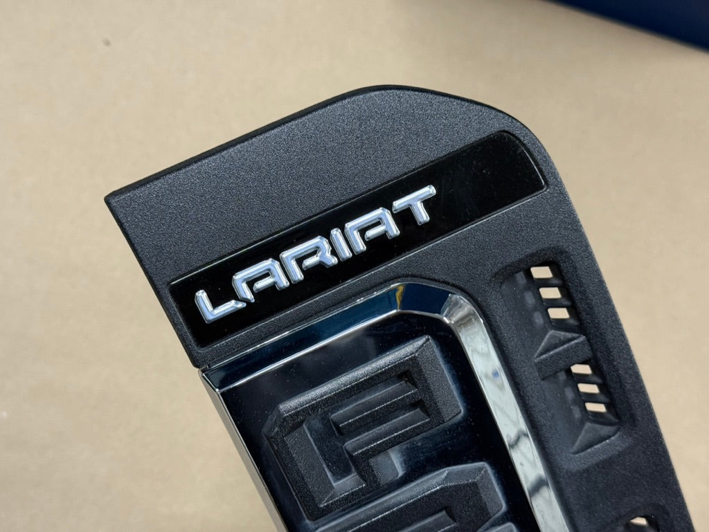 2023-2025 Ford F-250 F-350 Lariat RH Pass. Side Fender Insert Emblem Vent