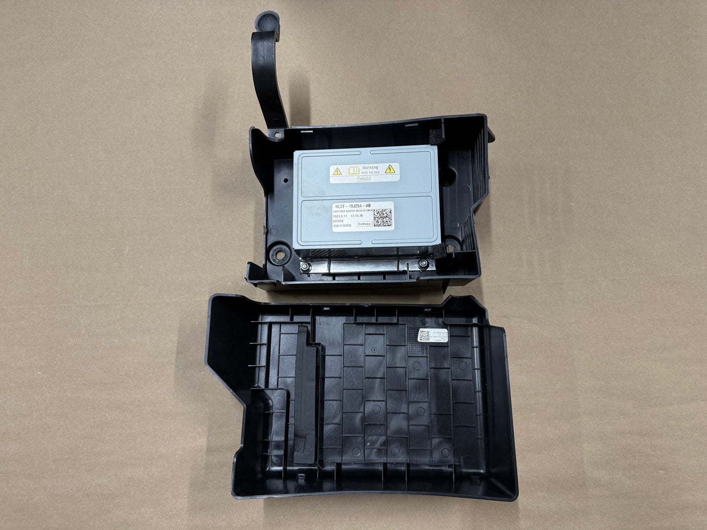 2023-2025 Ford F-250 Electric Power Inverter