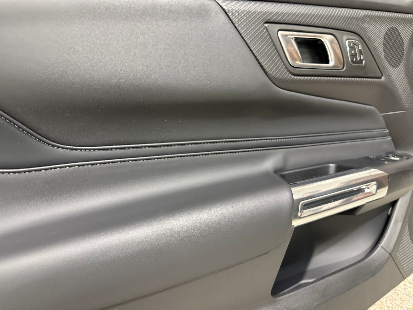 2024-2026 Ford Mustang GT LH Driver Leather Insert Door Panel Grey Stitching