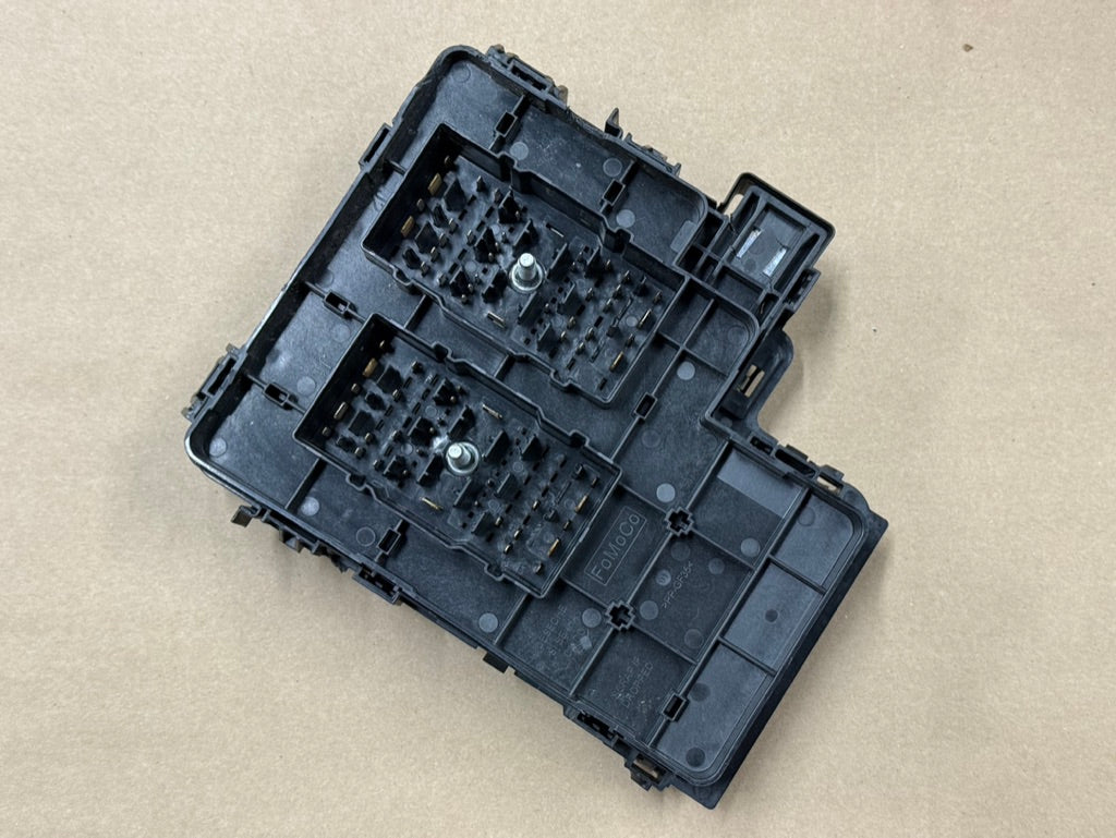 2024-2026 Ford Mustang GT Engine Bay Fuse Box Under Hood