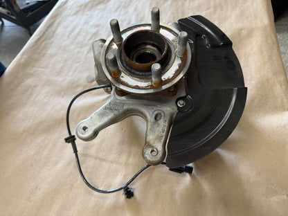 2024-2026 Ford Mustang GT RH Passenger Side Rear Spindle Knuckle Hub