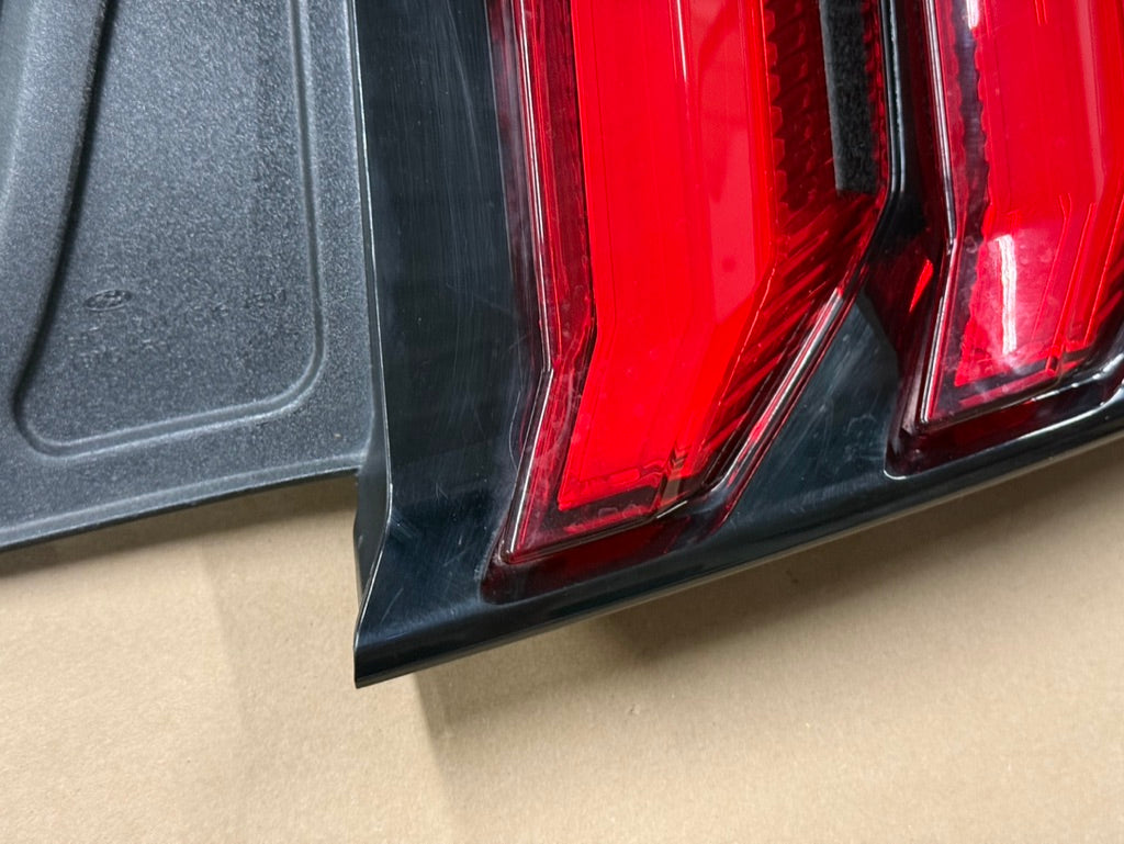 2018-2023 Ford Mustang GT V6 EcoBoost Tail Light RH Passenger Side LED