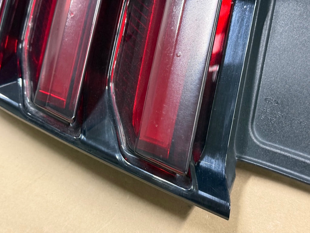 2015-2017 Ford Mustang GT350 GT V6 EcoBoost Tail Light LH Driver Side LED