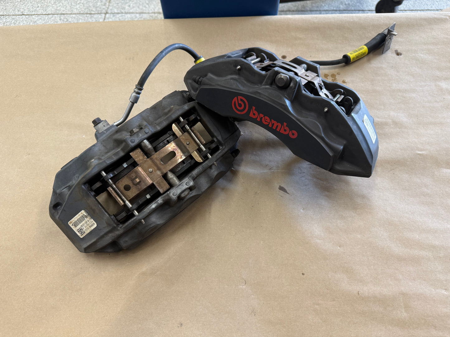 2015-2023 Ford Mustang GT Front 6 Piston BREMBO Brake Calipers