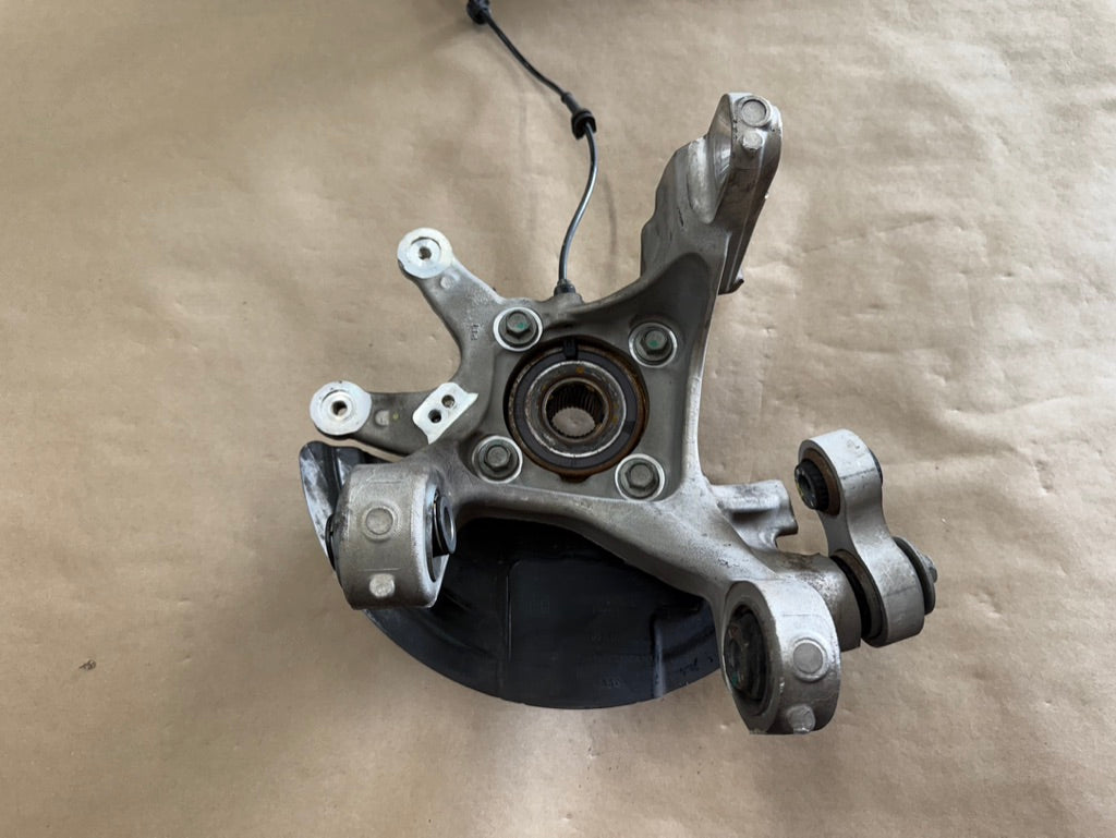 2024-2026 Ford Mustang GT LH Driver Side Rear Spindle Knuckle Hub