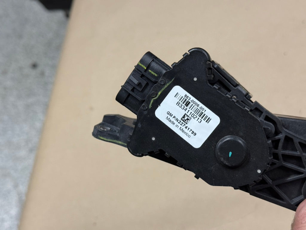2010-2015 Chevrolet Camaro SS Gas Throttle Pedal Electric