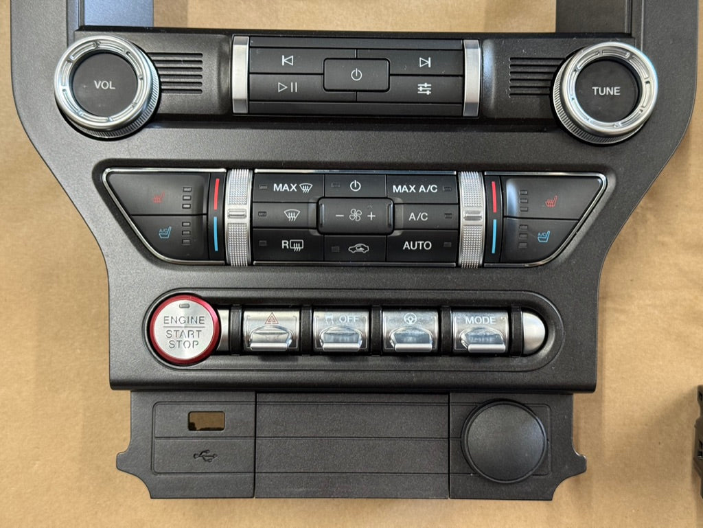 2019 Ford Mustang Touch Screen Face Plate Radio Module USB Port