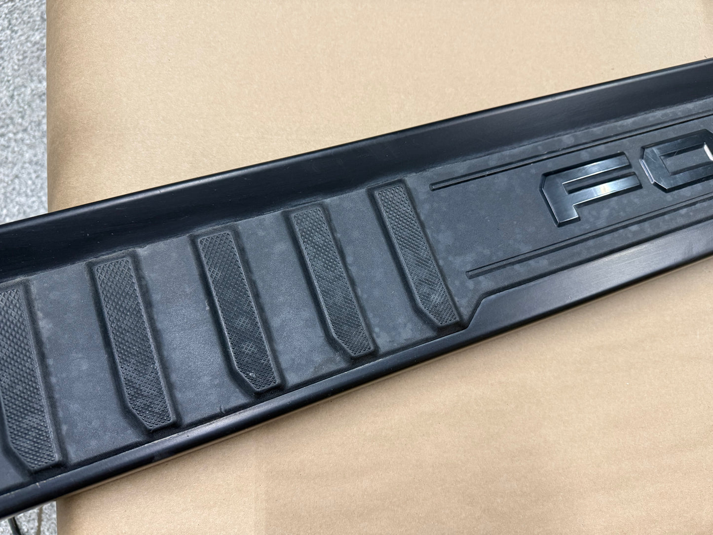 2017-2025 Ford F-250 F-350 RH Passenger Side Running Board Crew Cab W/Brackets