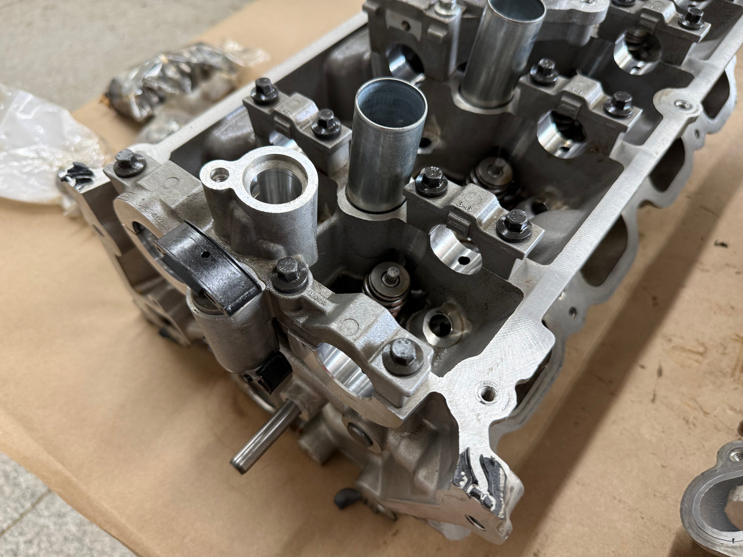2024-2026 Ford Mustang DOHC Cylinder Heads RH LH Pair Valves 5.0L Coyote Gen 4