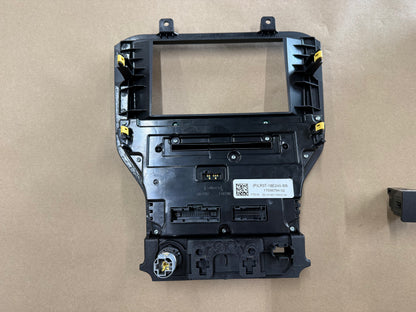 2021 Ford Mustang GT Touch Screen, Face Plate, Radio, Module USB Port