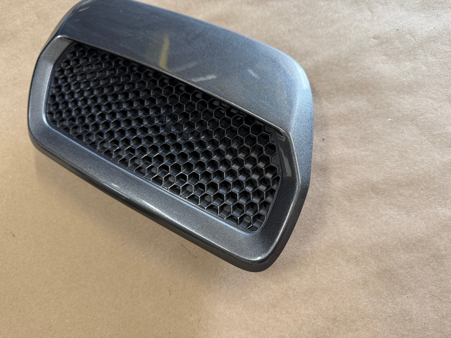 2018-2023 Ford Mustang GT 5.0 Hood Insert Vents RH LH Pair "J7"