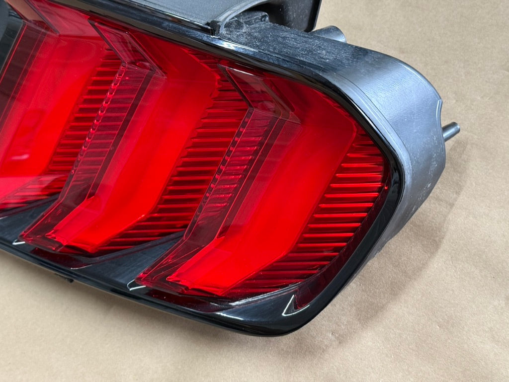 2018-2023 Ford Mustang GT V6 EcoBoost Tail Light RH Passenger Side LED