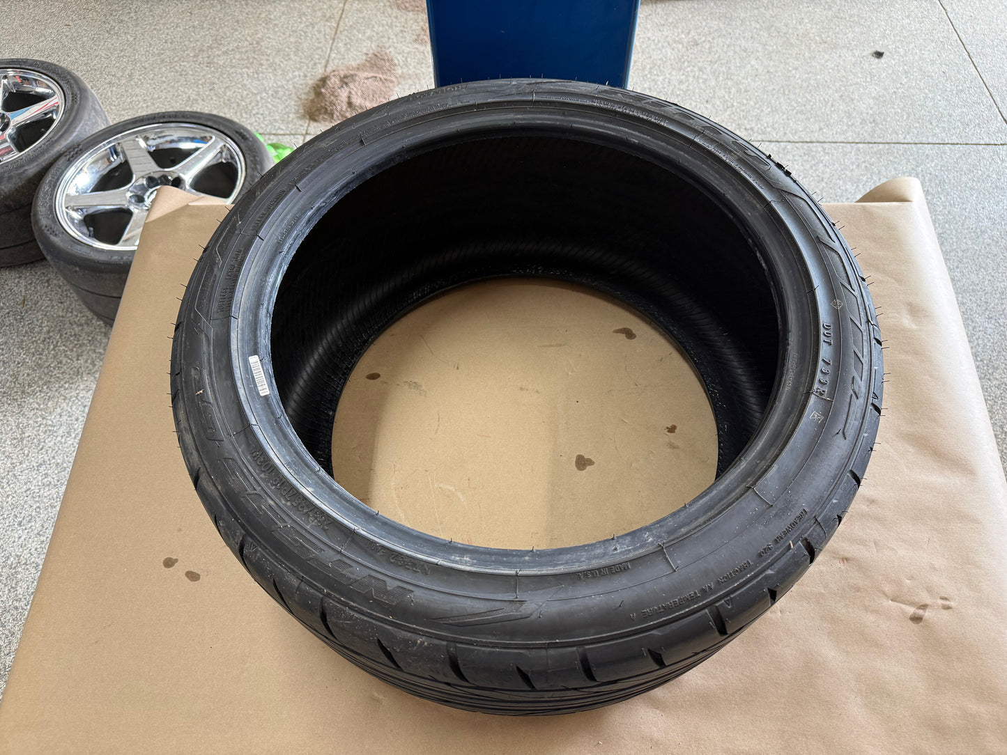 Nitto NT555 G2 285/35/19 Tire