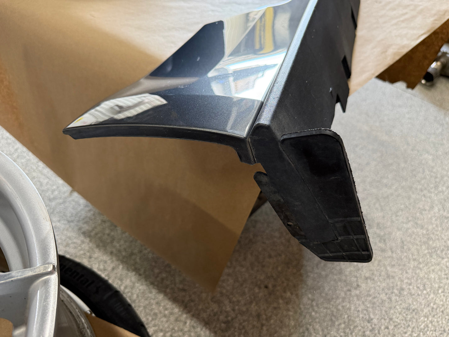 2015-2023 Ford Mustang GT V6 RH Passenger Side Skirt Molding "J7"